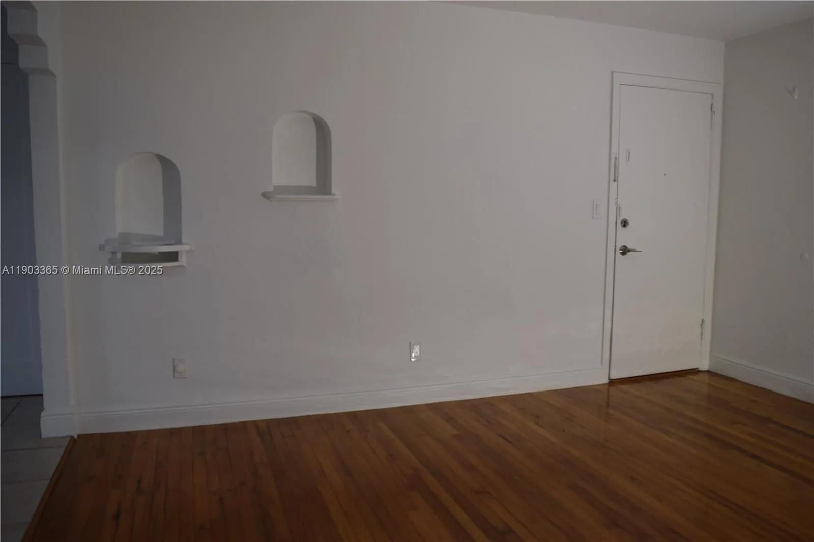 23 Phoenetia Ave, #1