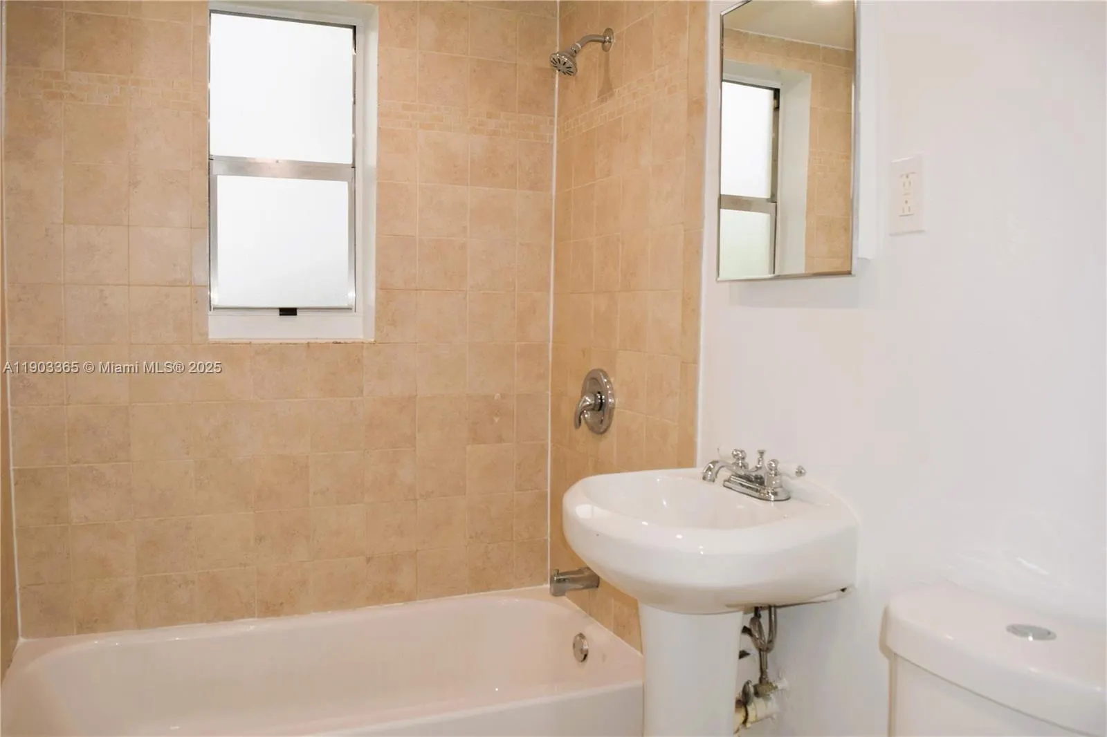 23 Phoenetia Ave, #1