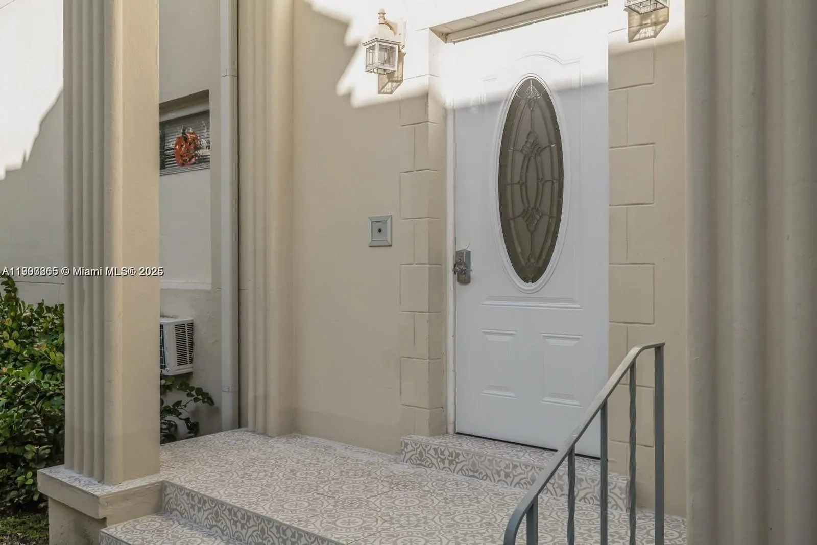 23 Phoenetia Ave, #1