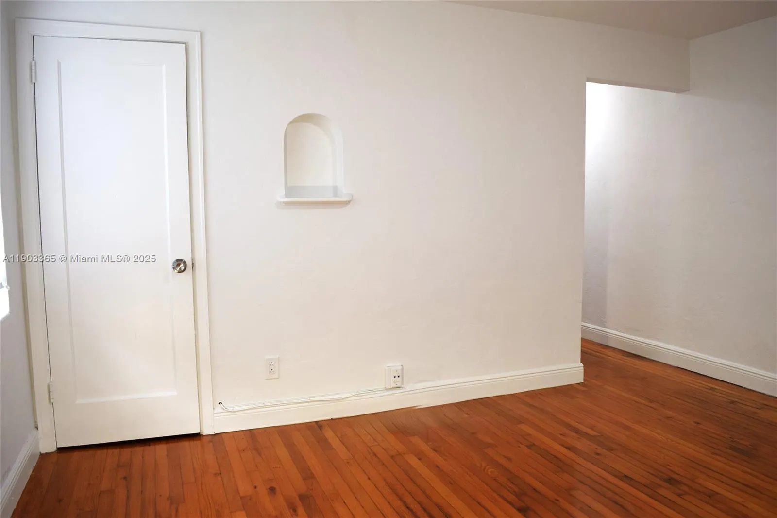 23 Phoenetia Ave, #1