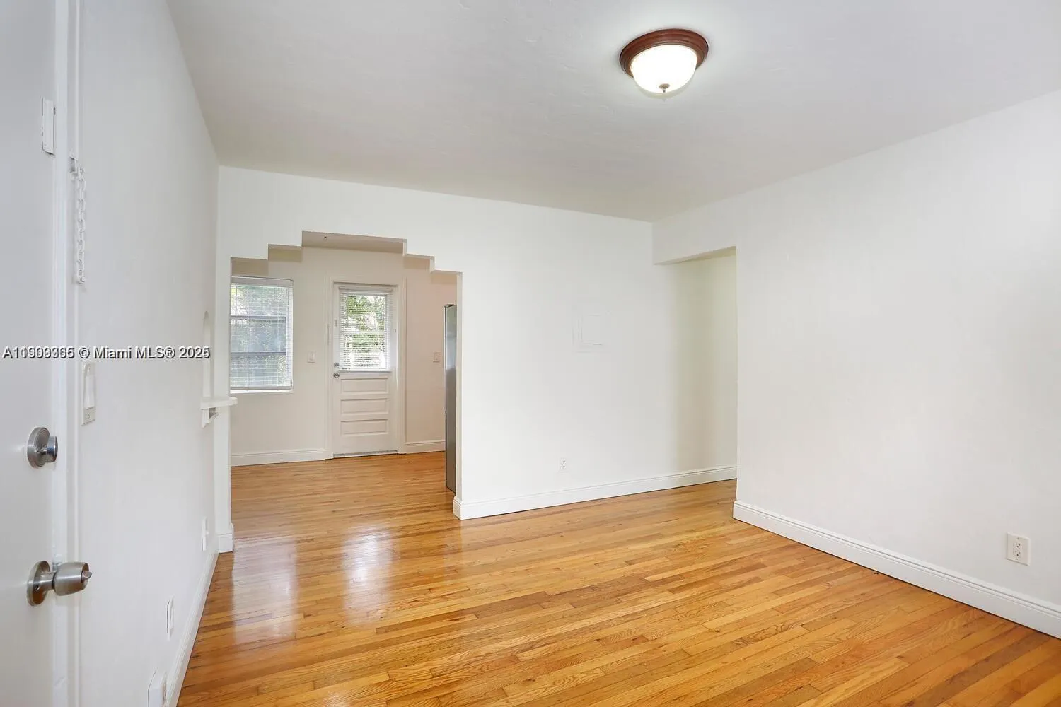 23 Phoenetia Ave, #1