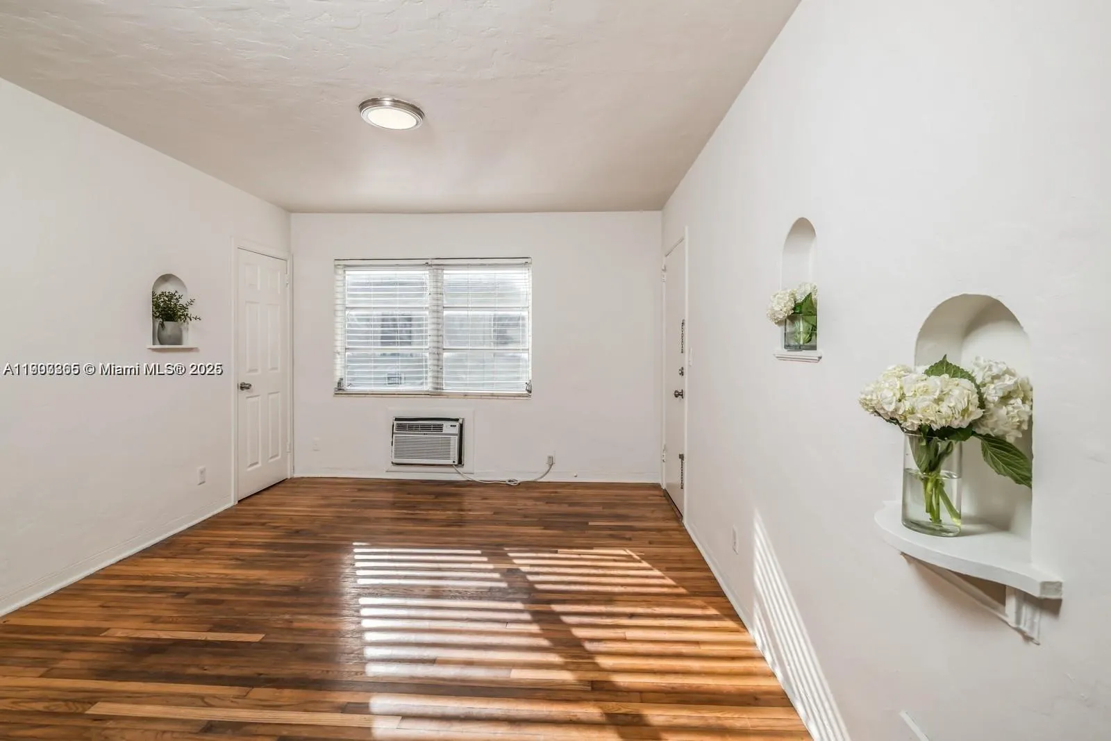 23 Phoenetia Ave, #1