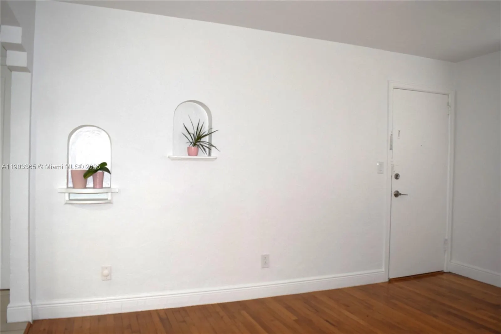 23 Phoenetia Ave, #1