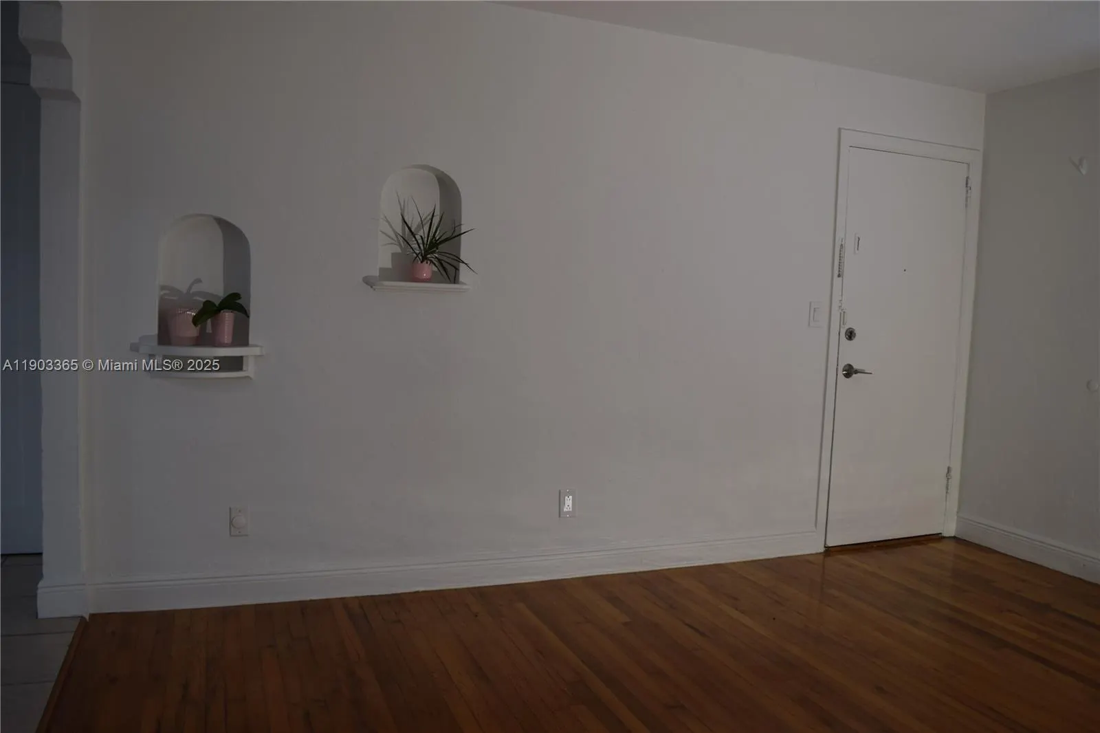 23 Phoenetia Ave, #1