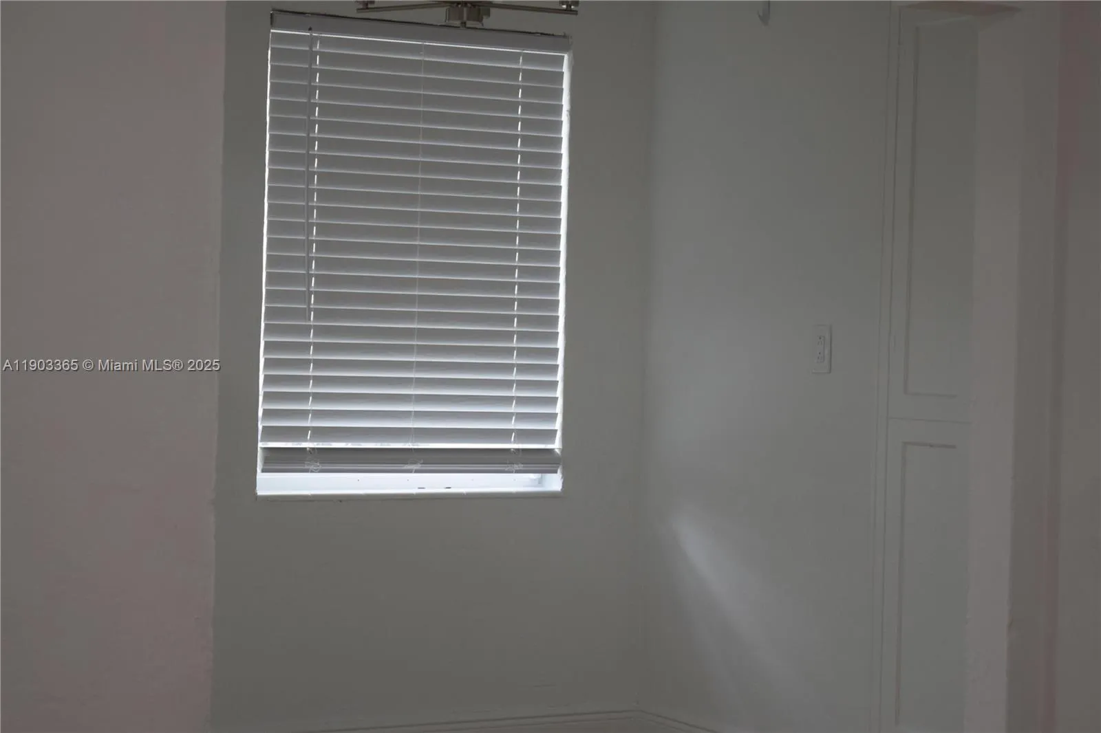 23 Phoenetia Ave, #1