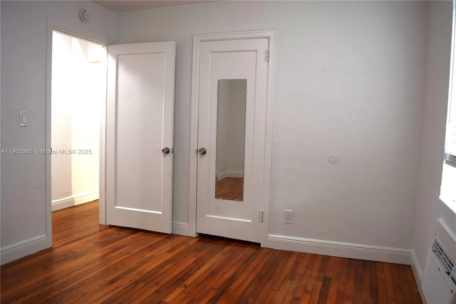 23 Phoenetia Ave, #1