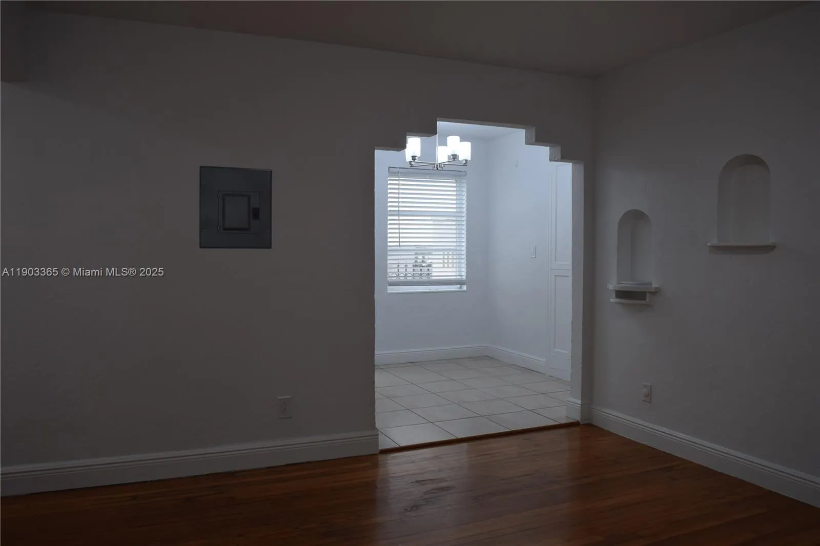 23 Phoenetia Ave, #1