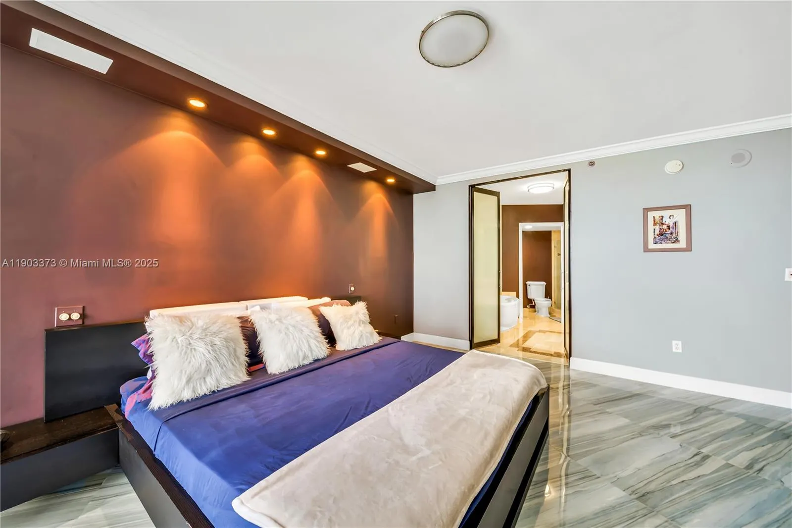 19333 Collins Ave, #1903