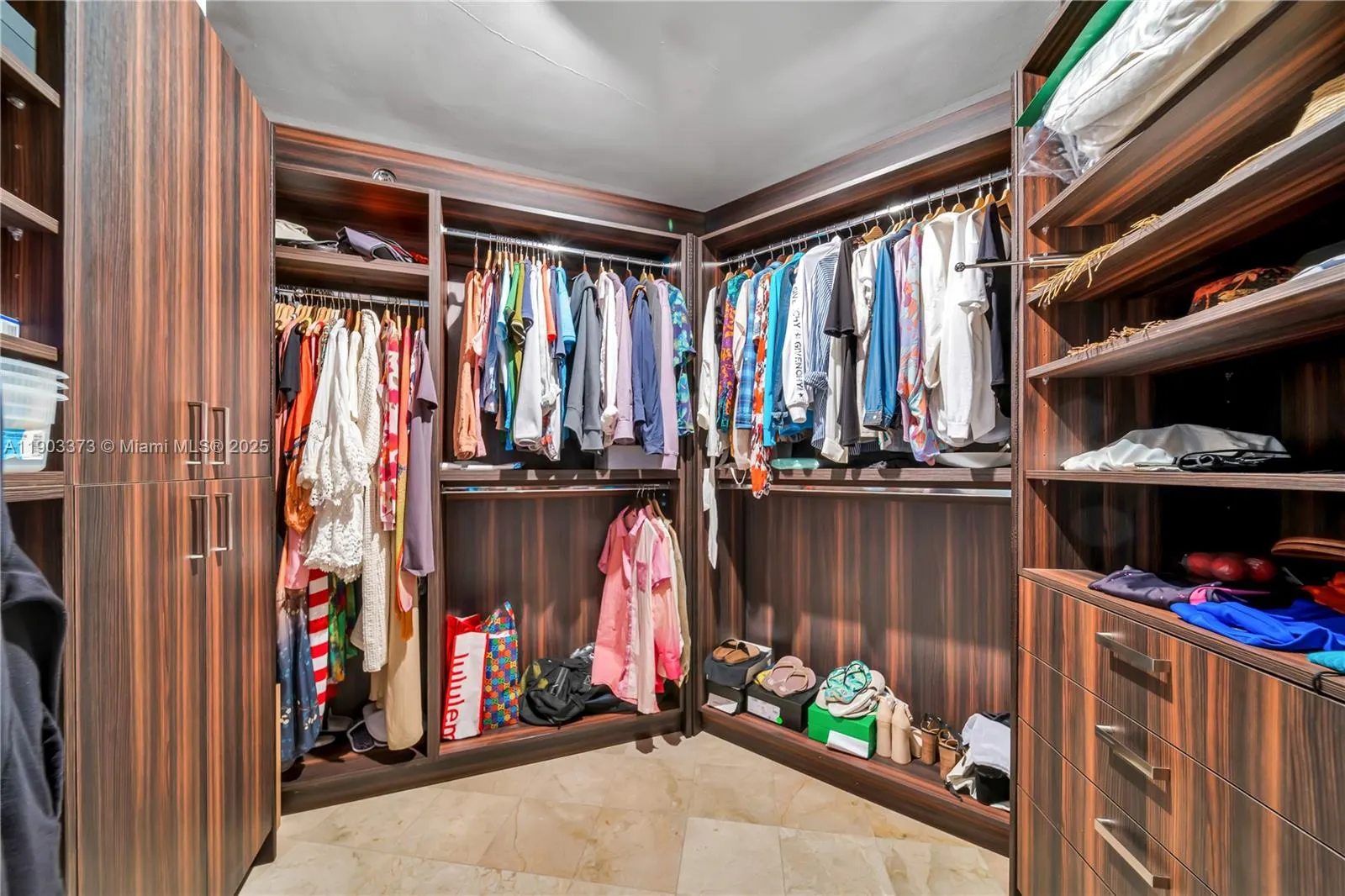 19333 Collins Ave, #1903