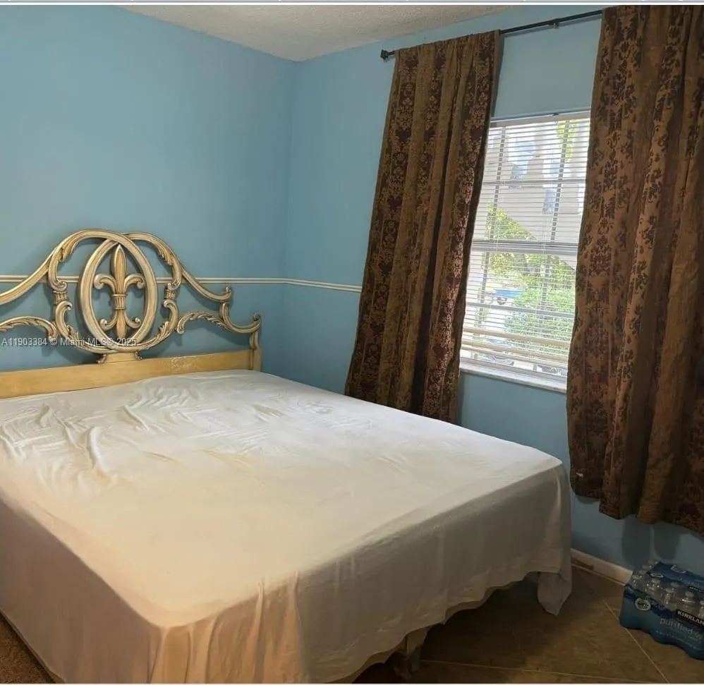 4321 NW 9th Ave, #104