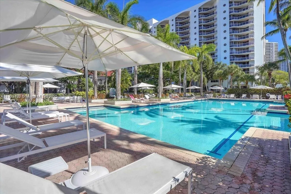 3610 Yacht Club Dr, #1416