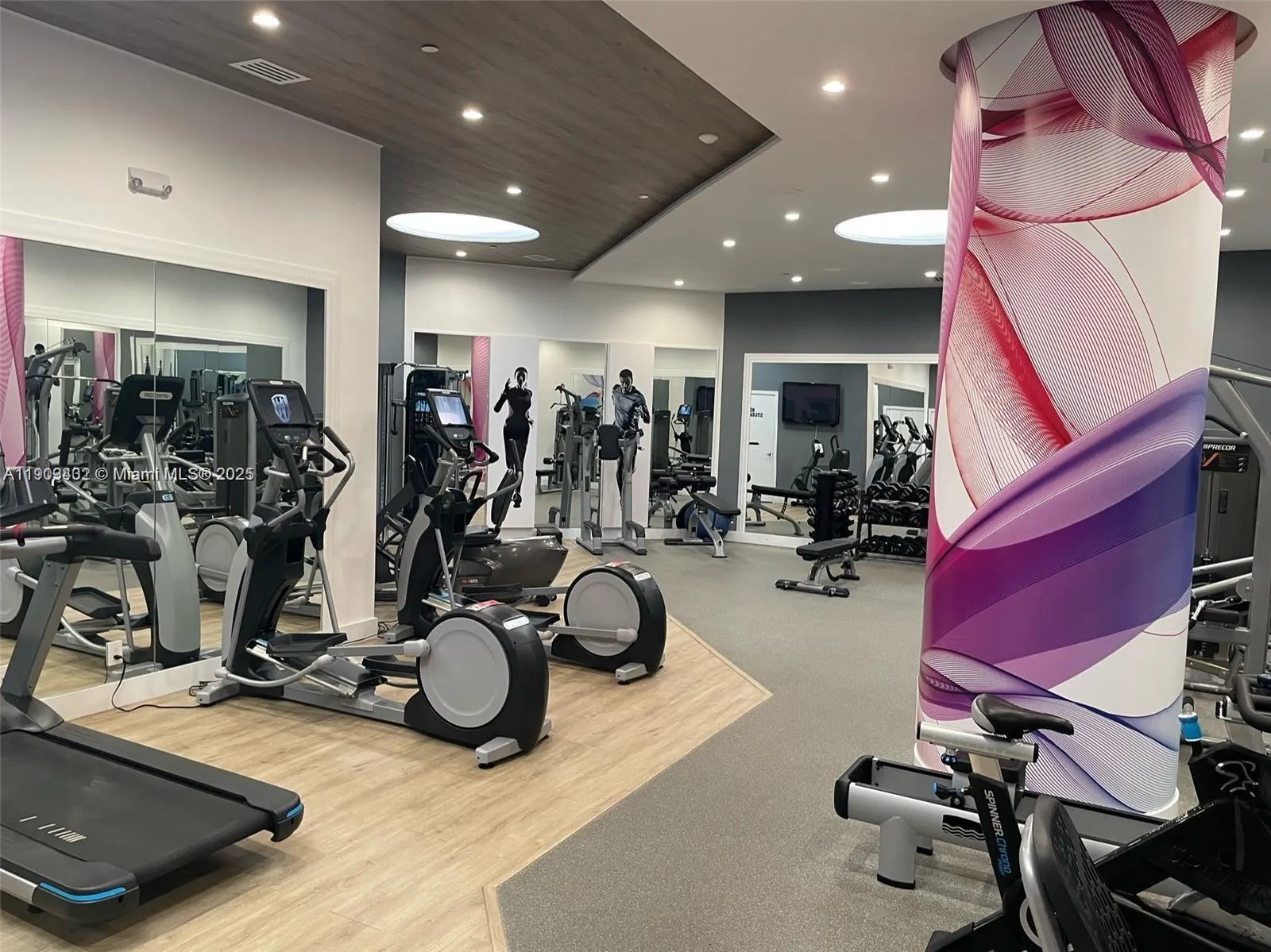 3610 Yacht Club Dr, #1416