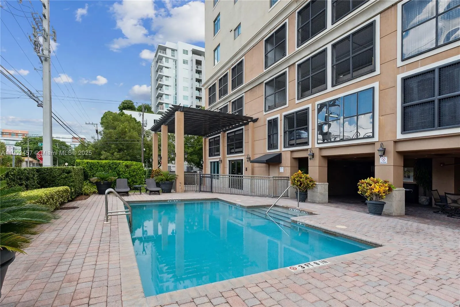 3590 Coral Way, #804