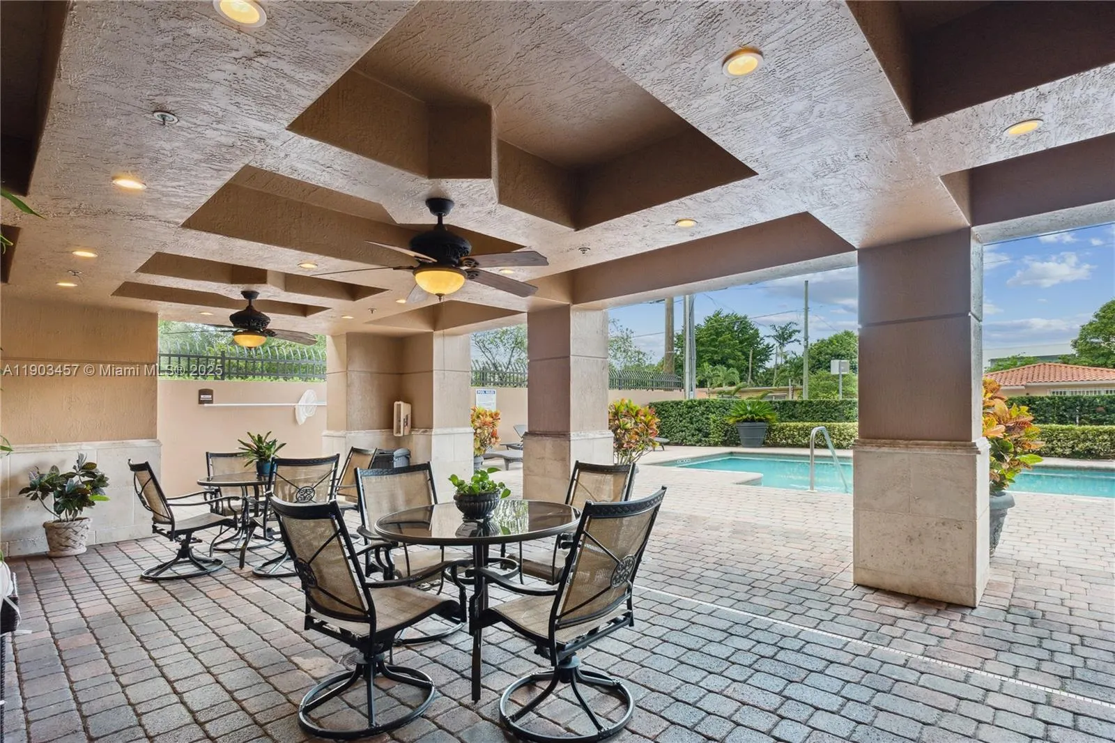 3590 Coral Way, #804