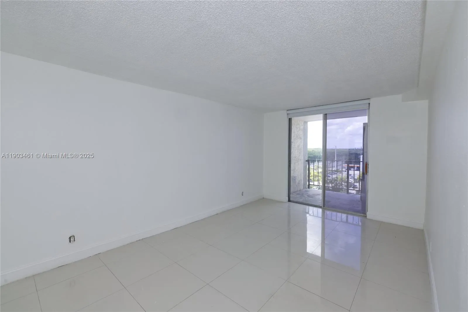 2903 N Miami Beach Blvd, #806