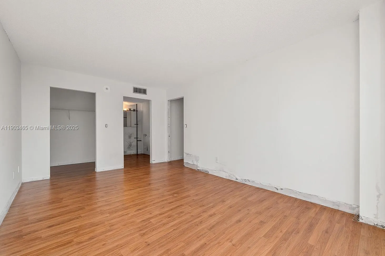 17021 N Bay Rd, #516