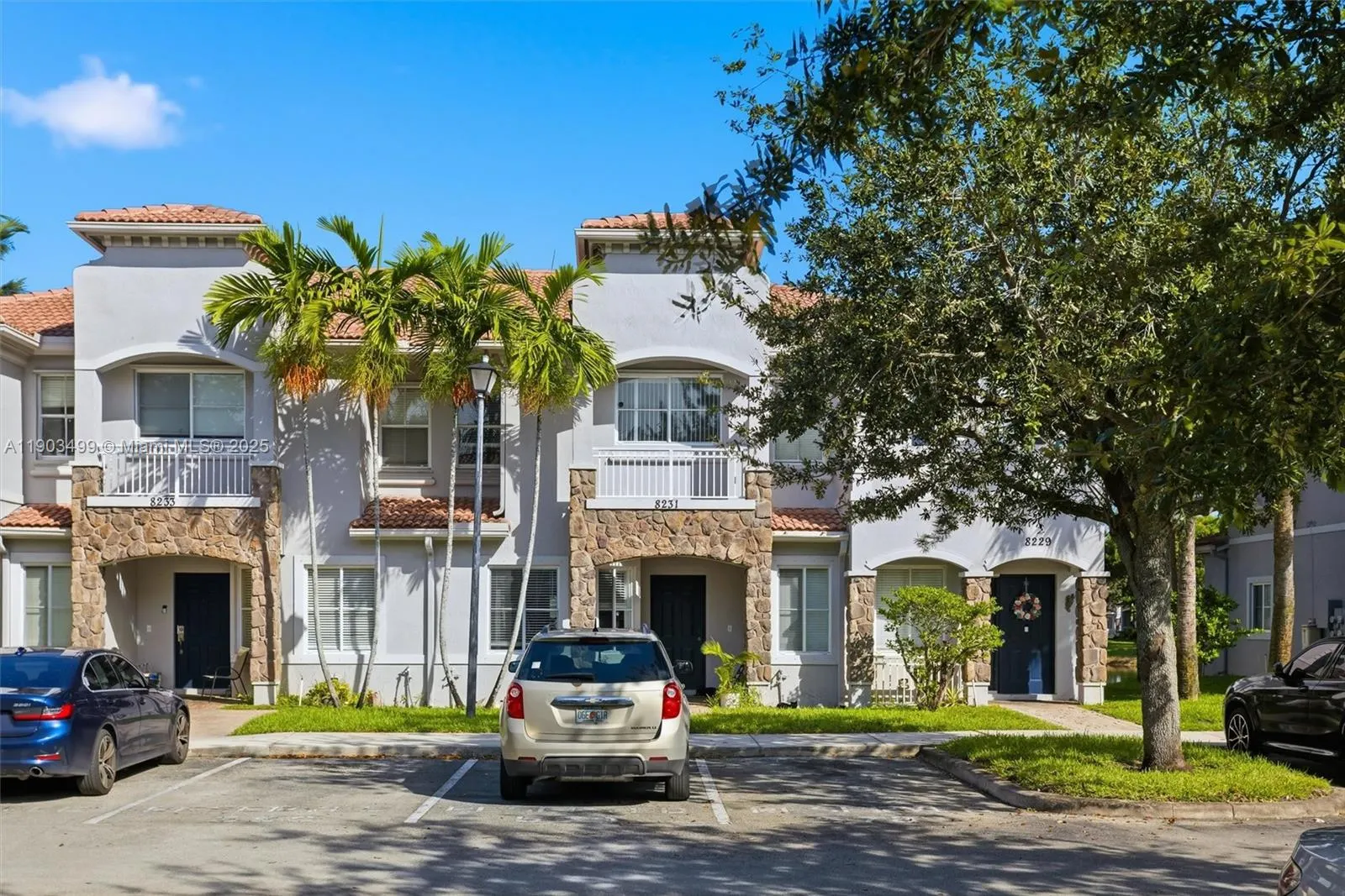 8231 SW 29th St, #103