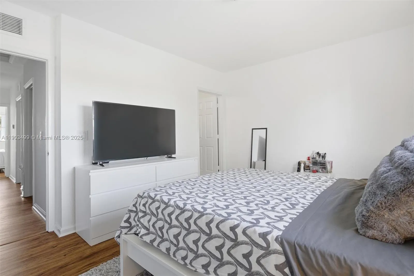 8231 SW 29th St, #103