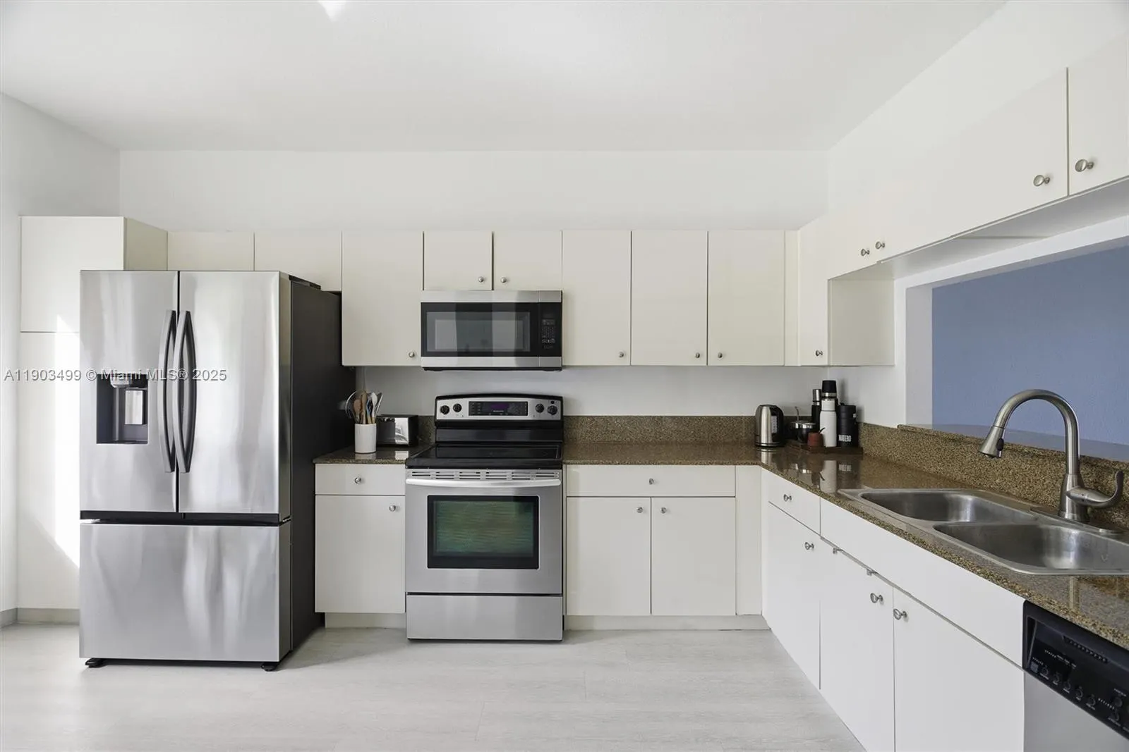 8231 SW 29th St, #103