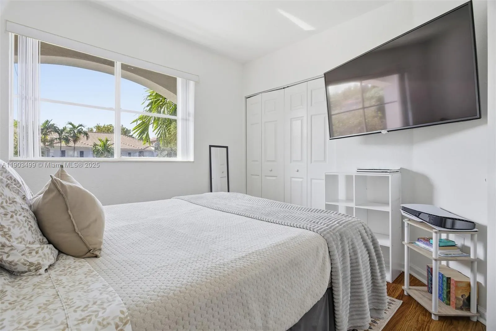 8231 SW 29th St, #103