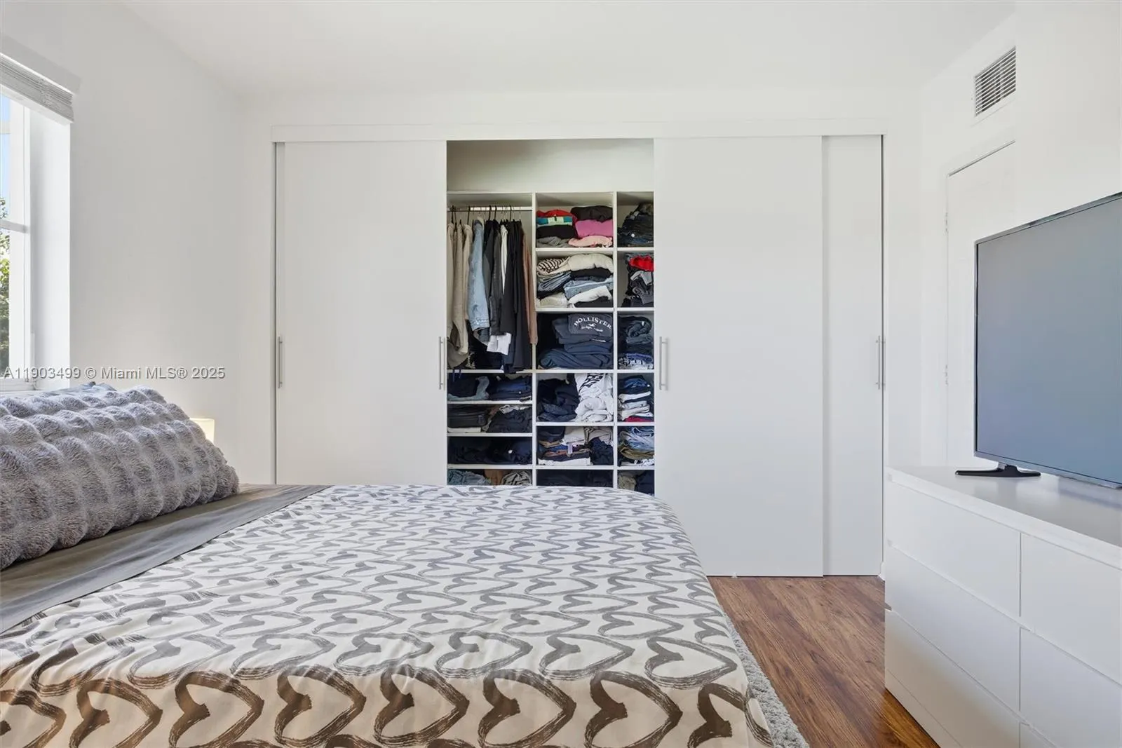 8231 SW 29th St, #103