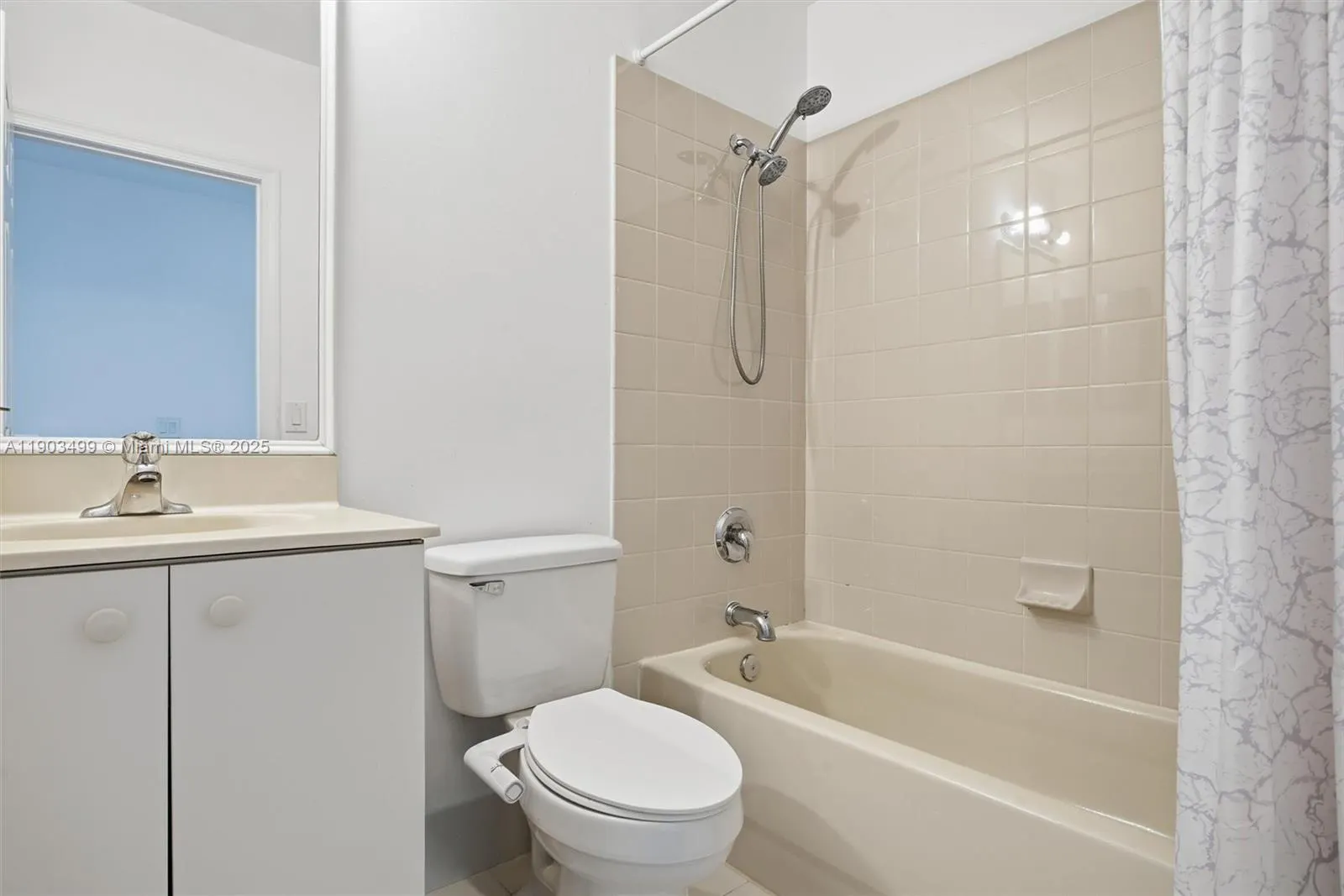 8231 SW 29th St, #103