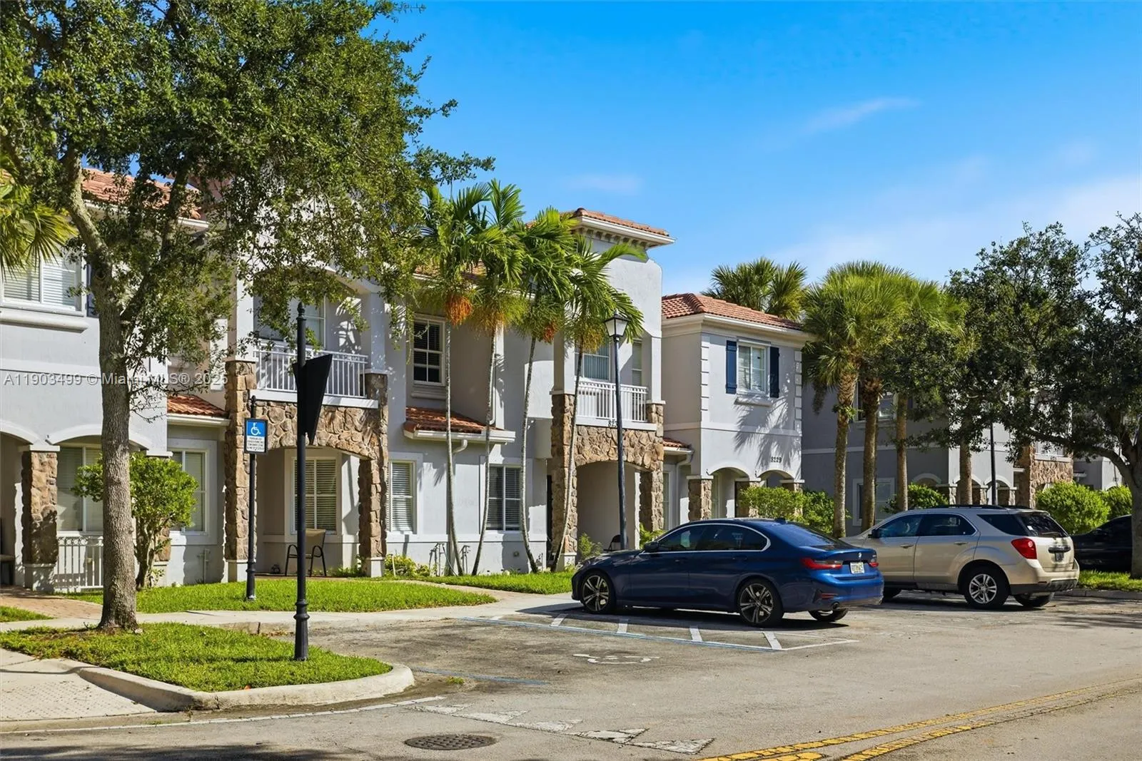 8231 SW 29th St, #103