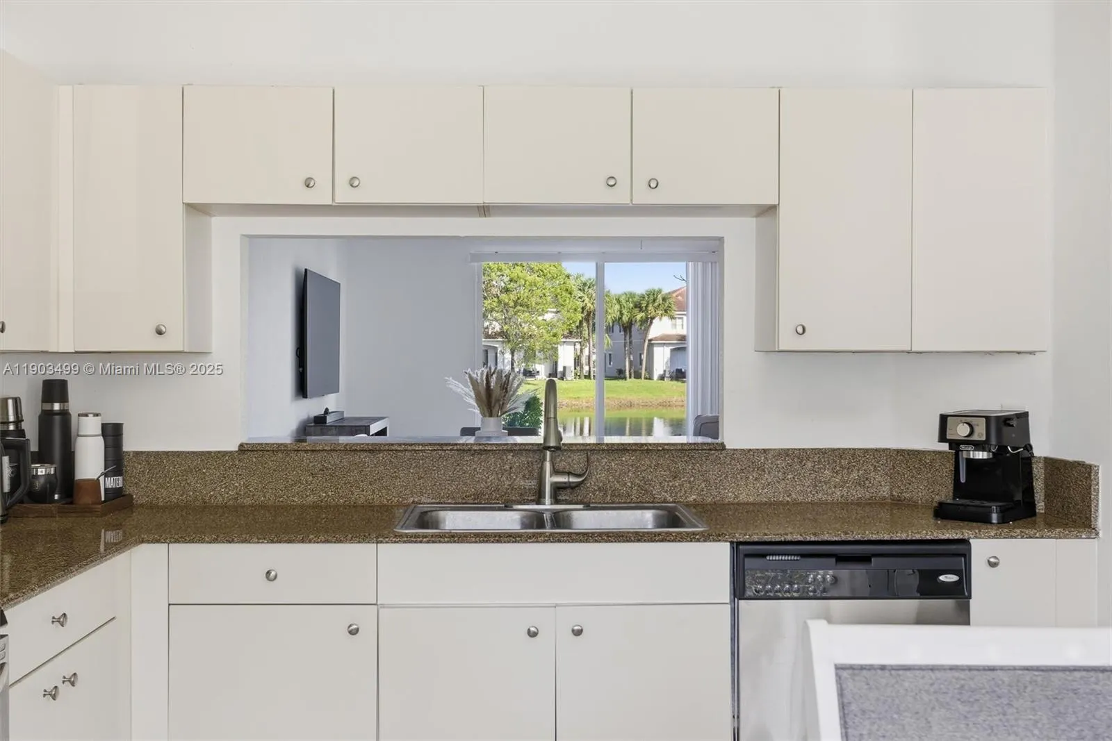 8231 SW 29th St, #103