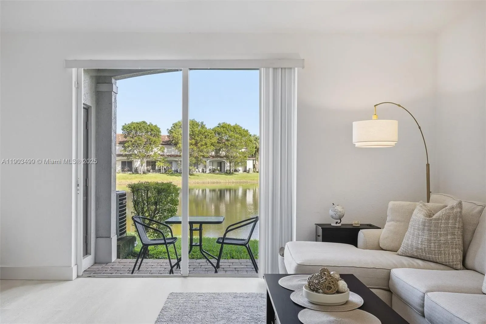 8231 SW 29th St, #103