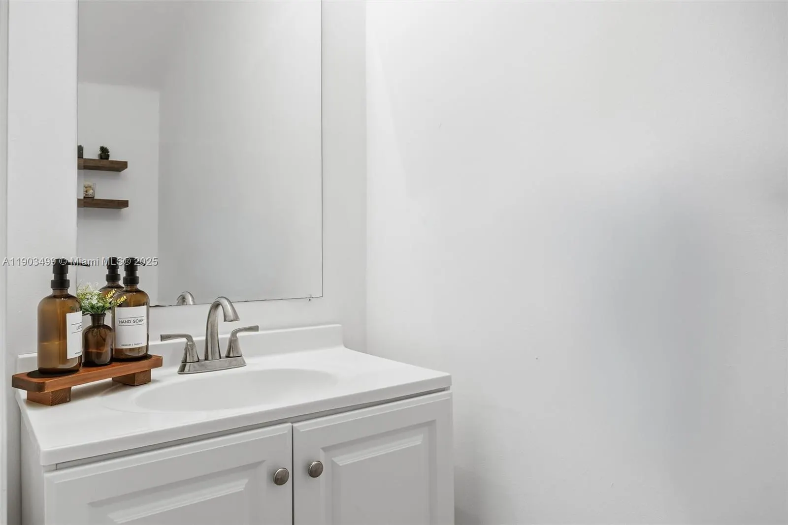 8231 SW 29th St, #103