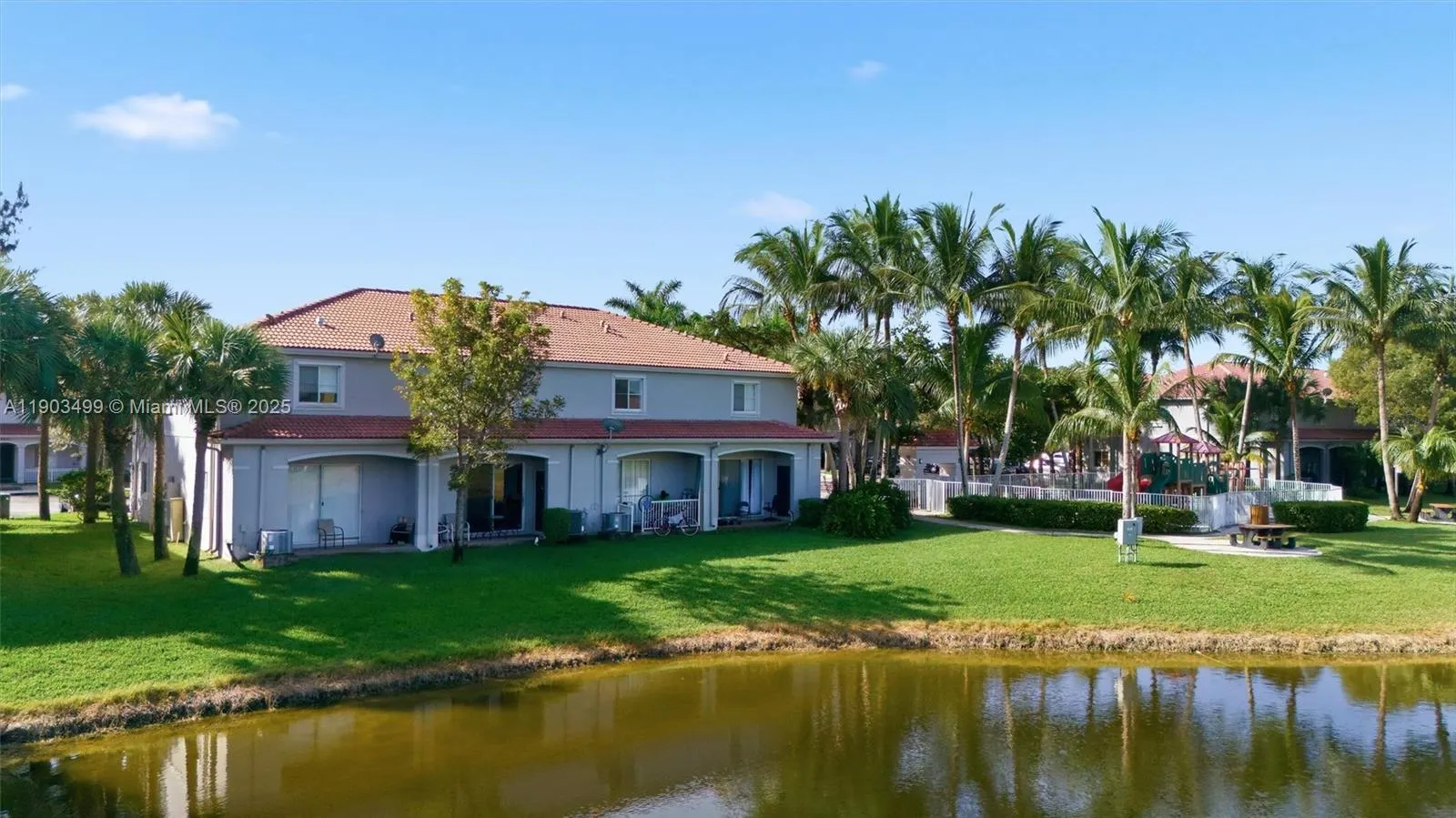 8231 SW 29th St, #103