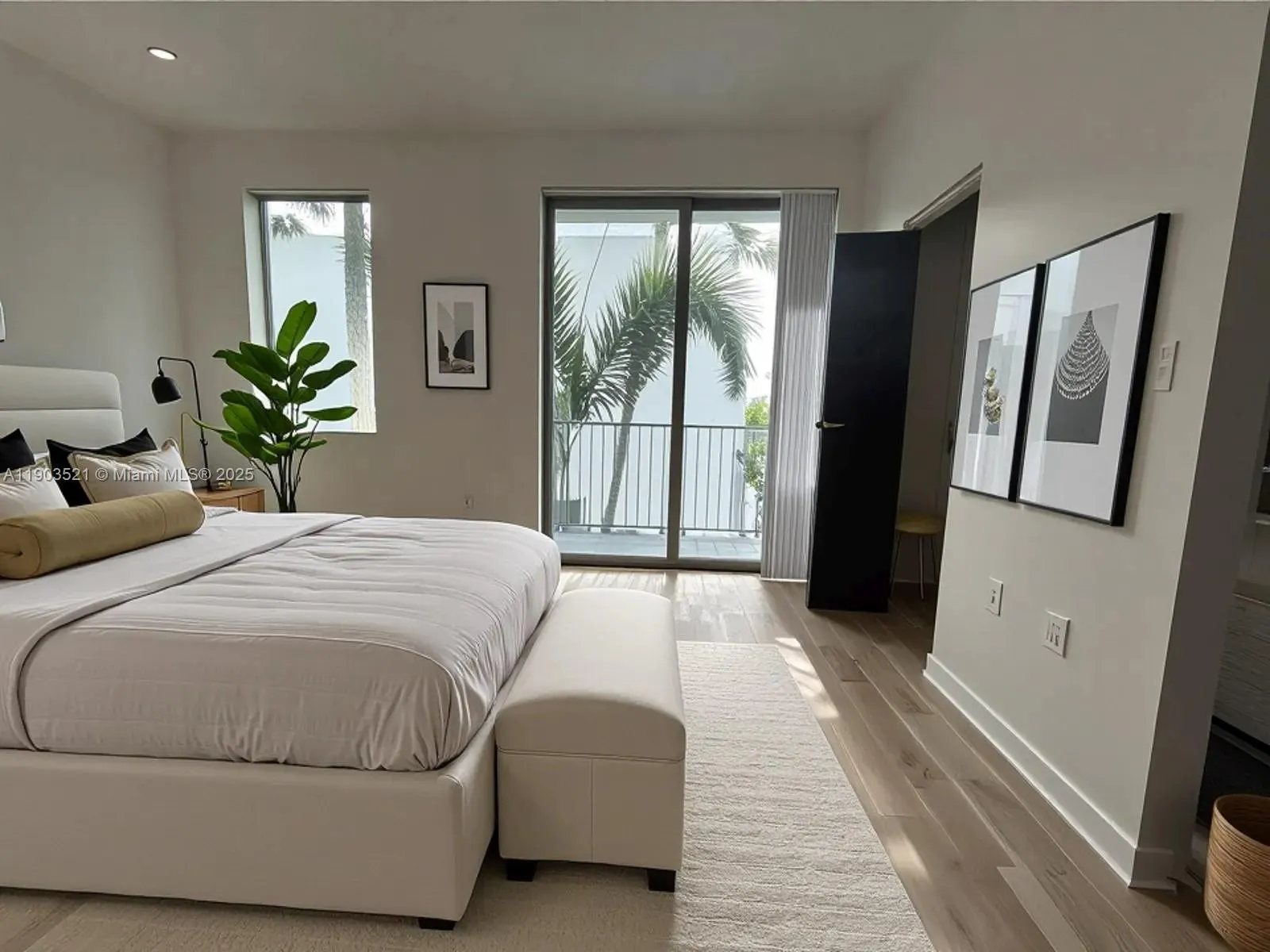 2142 Van Buren St, #501