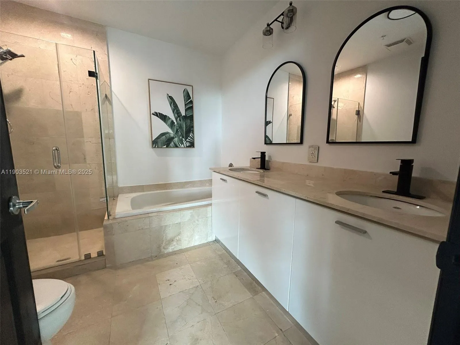 2142 Van Buren St, #501