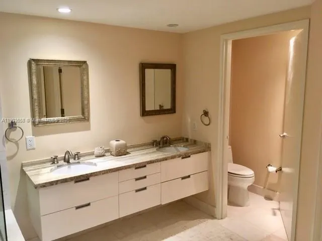 9401 Collins Ave, #306