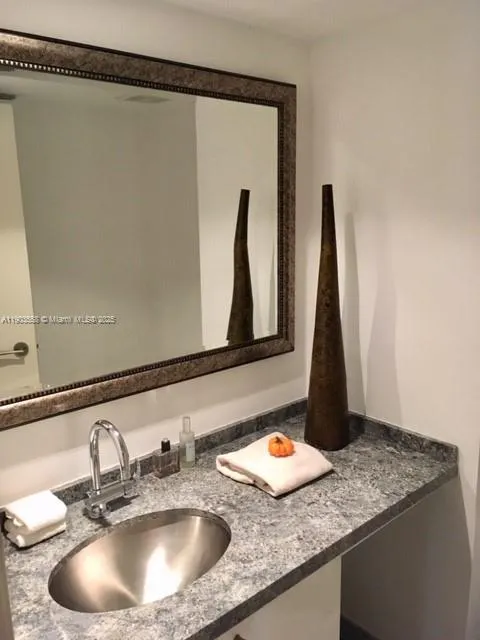 9401 Collins Ave, #306