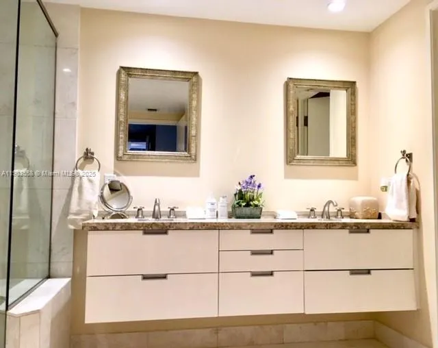 9401 Collins Ave, #306