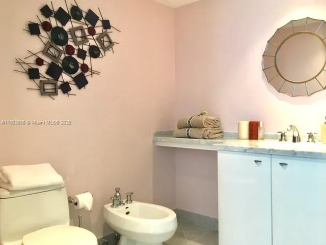 9401 Collins Ave, #306