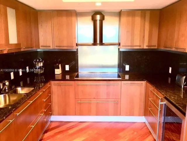 9401 Collins Ave, #306