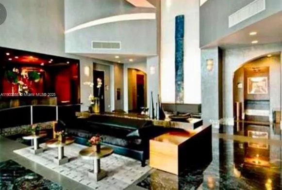 9401 Collins Ave, #306