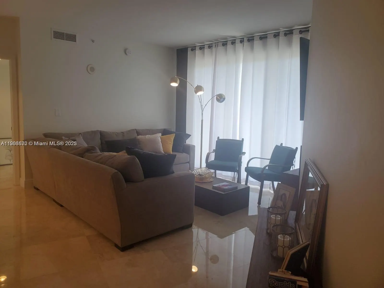 19900 E Country Club Dr, #607