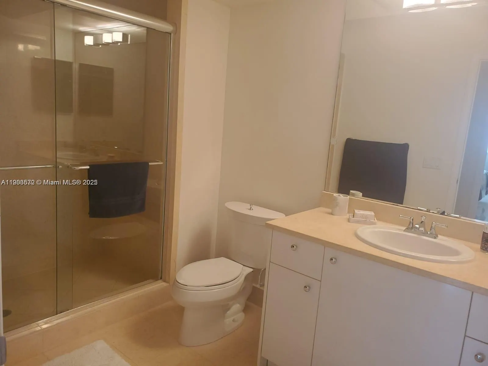 19900 E Country Club Dr, #607