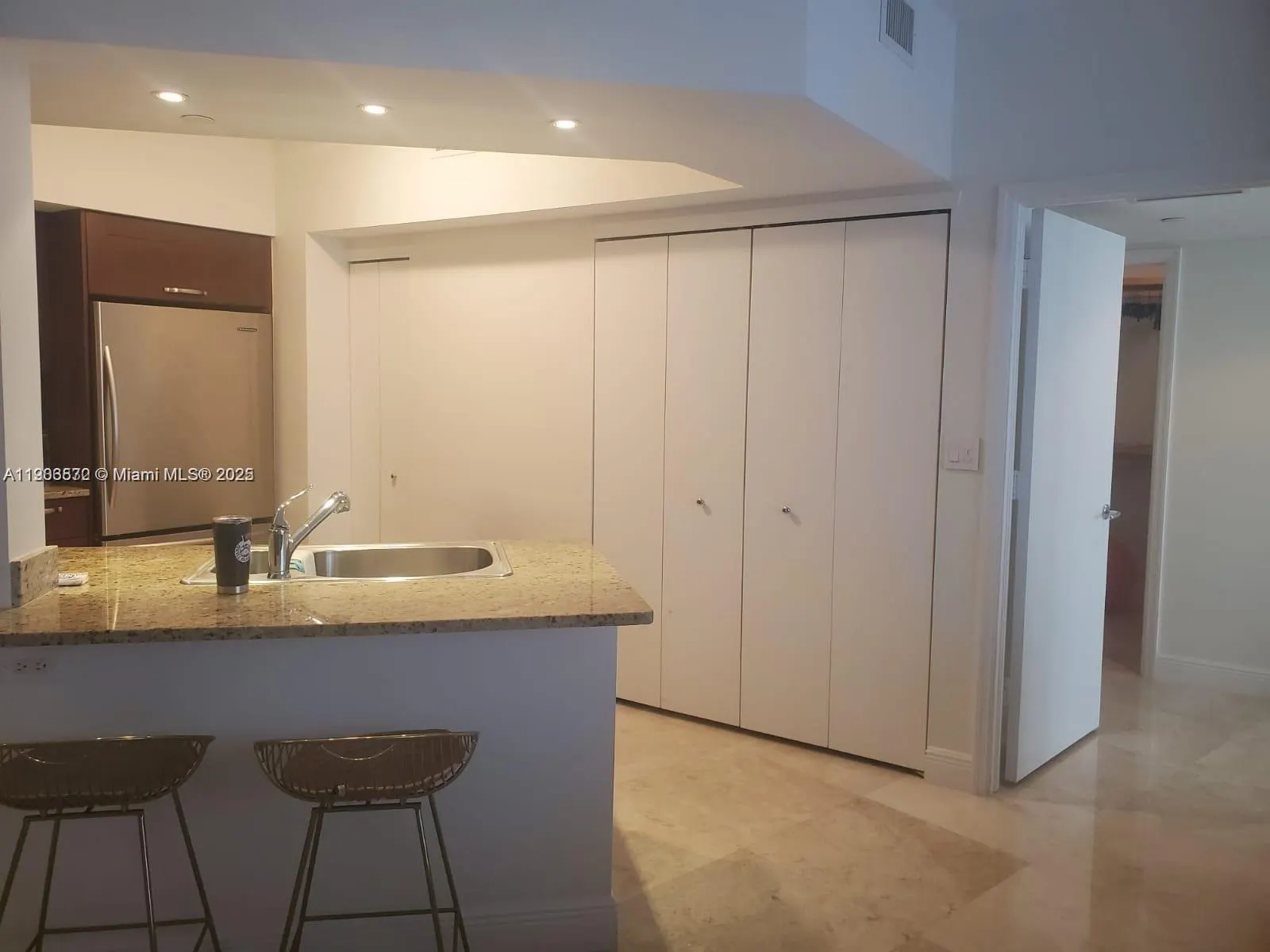 19900 E Country Club Dr, #607