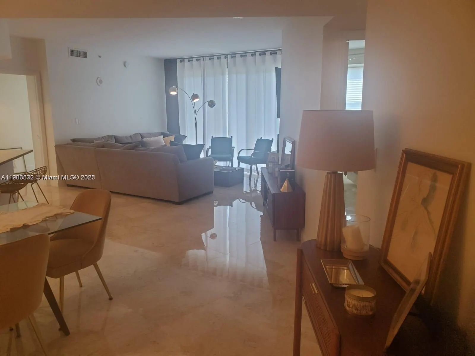 19900 E Country Club Dr, #607