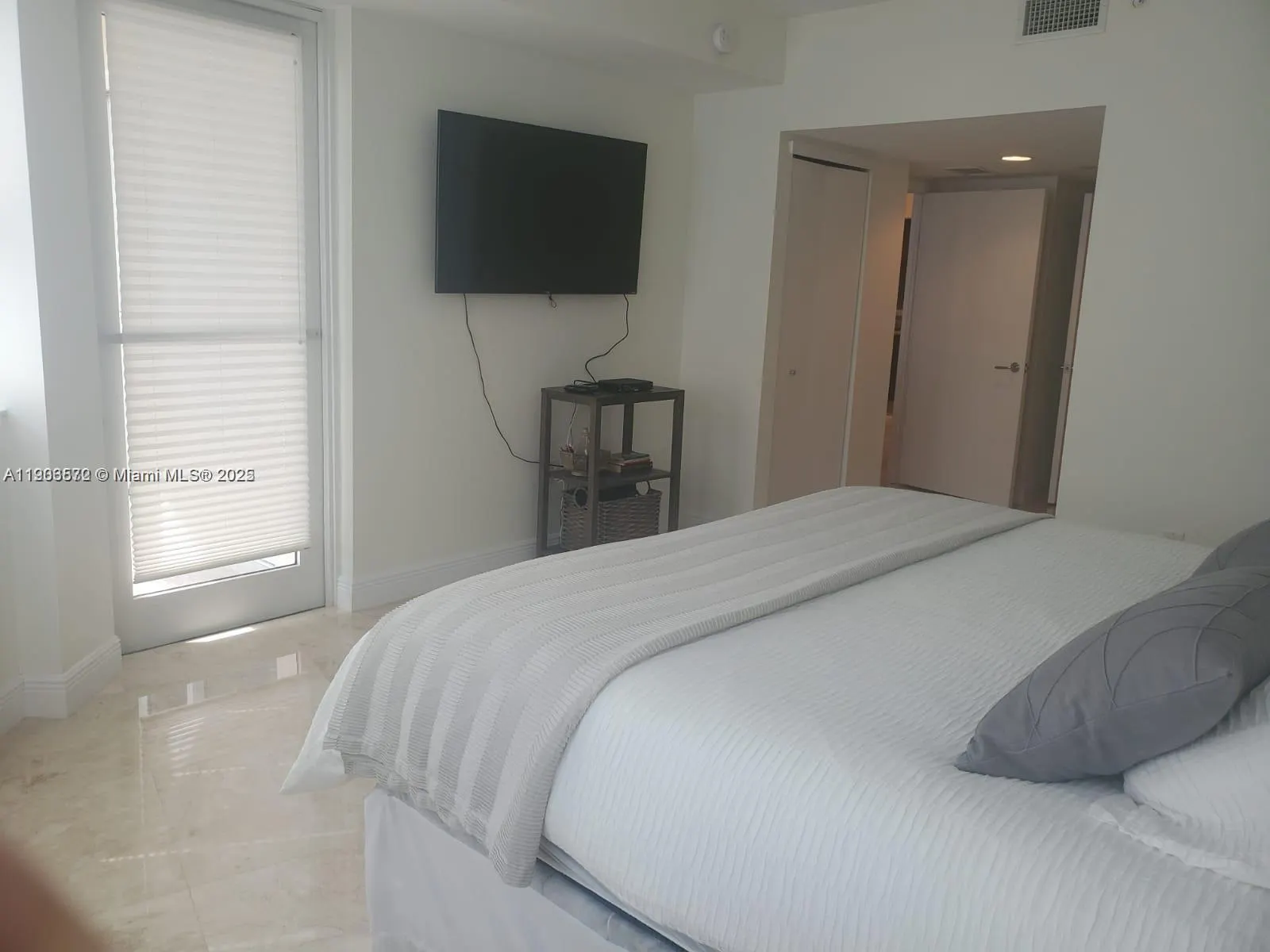 19900 E Country Club Dr, #607