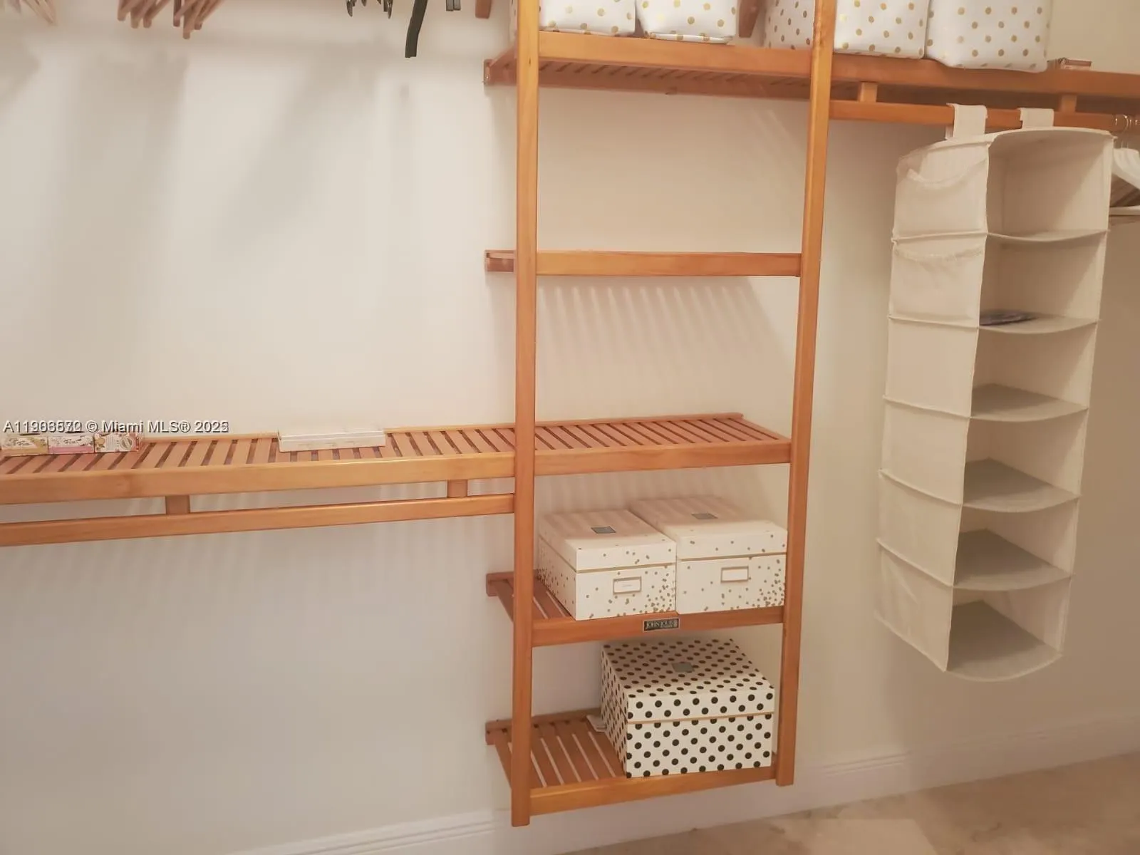 19900 E Country Club Dr, #607