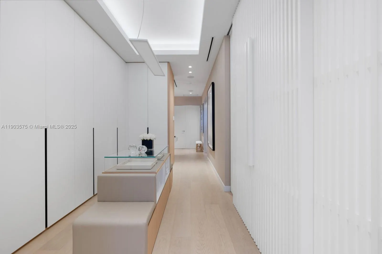 6800 Fisher Island Dr, #6811