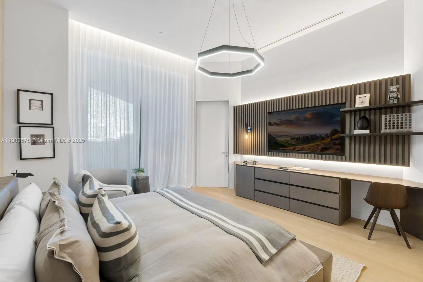 6800 Fisher Island Dr, #6811