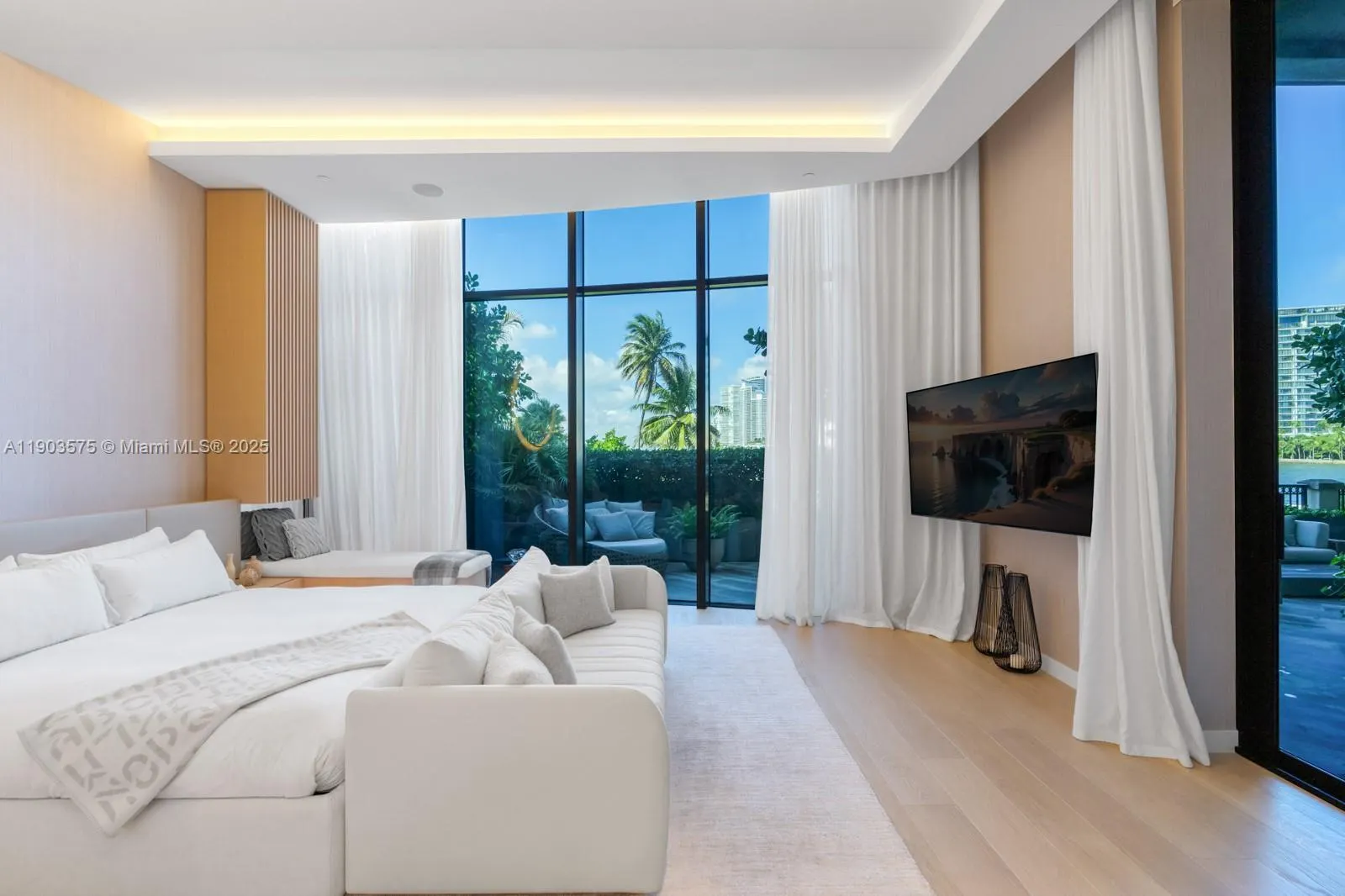 6800 Fisher Island Dr, #6811