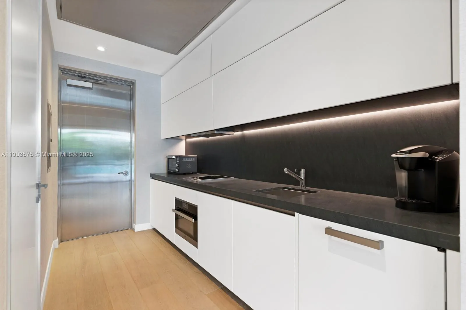 6800 Fisher Island Dr, #6811