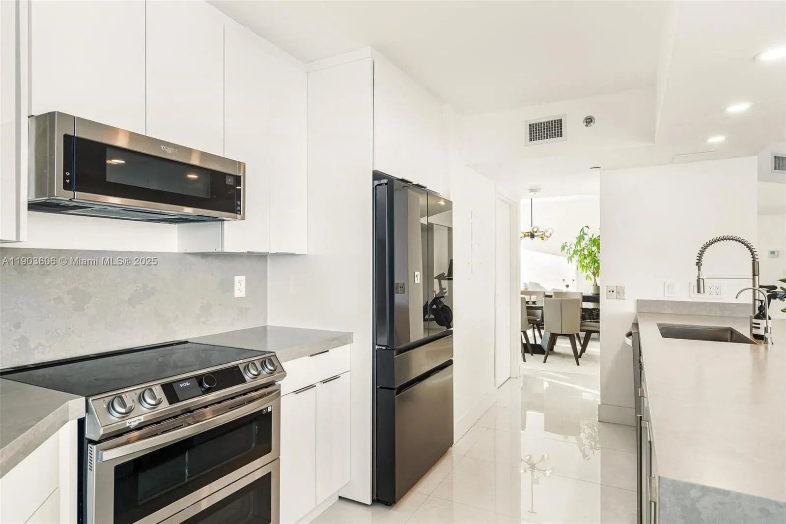 16485 Collins Ave, #2438